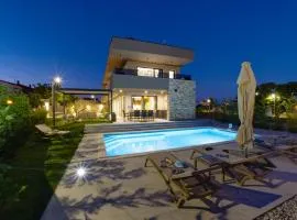 Villa Pieron for 8 people near Pula with heated pool & spa