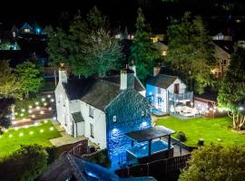 Farm House at Mochdre Cottages, hotel a Conwy