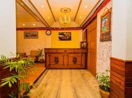 Hotel Aashraya Home