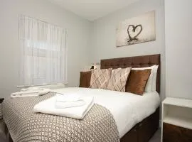 Stylish and Homey 2 bedroom in Abbey Wood