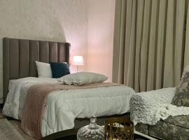 استديو مودرن لنساء فقط نعتذر من الرجال Modern studio for women only we apologize to men, homestay in Riyadh