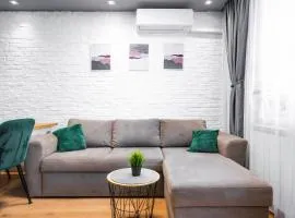 Feel Right at Home - Bright and Modern Apartment by Flat Mаnager
