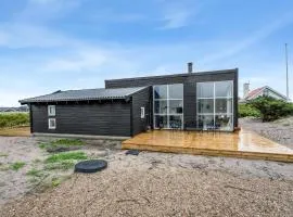 Beautiful Holiday Home In Sondervig