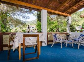 Apartments Vera - One-Bedroom Apartment with Terrace and Sea View Rea, hotel em Okuklje