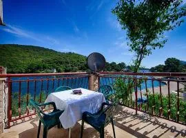 1 Bedroom apartment with balcony