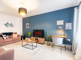 Convenient & cosy 3 bed house, hotel in Newport