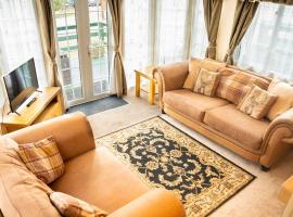 The Oaks Caravan at Kingsmead, hotel v destinaci Cullompton