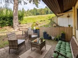 An Wanderwegen gelegen mit Terrasse und Boxspringbett