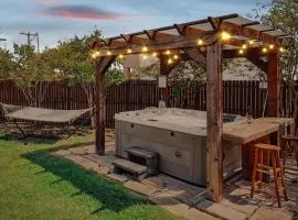 4BR 2BA Home - Hot Tub, Grill & Playground