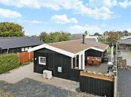 Cozy Home In Otterup With Wifi