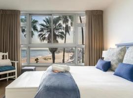 Elana Beachfront Condo, apartmán v rezidenci v destinaci Strand