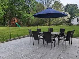 Spacious 4 bedroom home with large yard