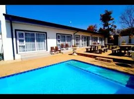 Riverbank Villas Guesthouse