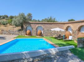 Cortijo San Rafael Constantina by Ruralidays: Constantina'da bir otel