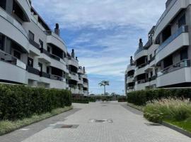Apartamento SWAMI Beach Residence - Novo Campeche, hotel en Florian&oacute;polis