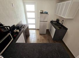 Departamento en Valle Dorado, hotel in Mezcales