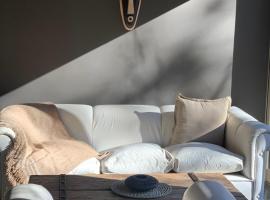 Caba&ntilde;a del Bosque, chal&eacute; alpino em Las Calles