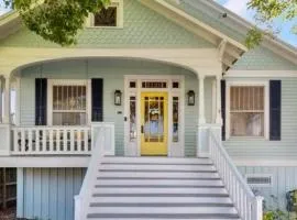 Summerwind - Heated Pool, 3 Baths, 3 Blocks to Beach