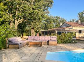 Un joli coin de paradis - Villa avec piscine et jacuzzi, hotel v destinaci Gras