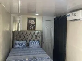 lugar comodo y barato