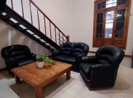 Casa centrica en Rosario con cochera doble