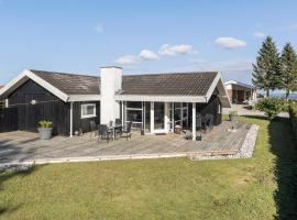 3 Bedroom Awesome Home In Broager, hôtel à Broager