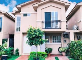 Casa en Urbanización con Piscina Privada, vila v destinaci Amalia