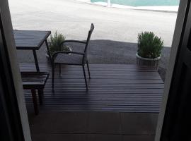 Holiday Home By The Sea, ξενοδοχείο στο Ston