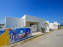 abundance okinawa, hotel en Kouri