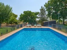 La Cabaña piscina y jardín