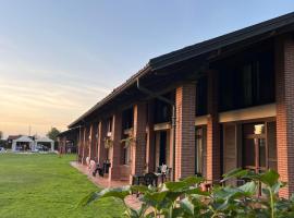 Albergo Cosmera, hotel poblíž Letiště Cuneo Levaldigi - CUF, Savigliano