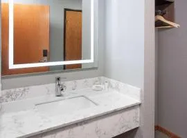 Super 8 by Wyndham McHenry Fox Lake Area