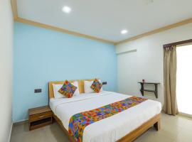FabHotel Grand Royal By Casa Dos Reis, 400M From Candolim Beach, Goa, hotel v destinaci Goa
