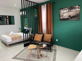 Les Quatre Ambiances - Studios, hotel v destinaci Baduel