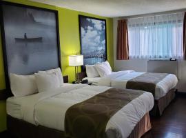 Super 8 by Wyndham Brockville, khách sạn ở Brockville