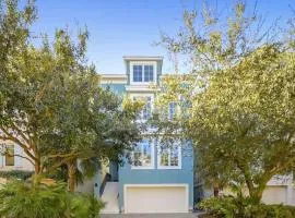 27 Corine Lane- Near Ocean Home with Pool, Seasonal Beach Shuttle! FREE Activities Included