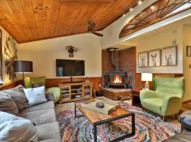 Killington Mountain Retreat -Great Group Ski House! Close to Resort - Hot Tub - Ski Rental Deals