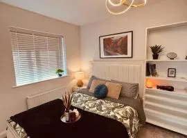 Modern Double & Single Room with Cozy Vibes Athy