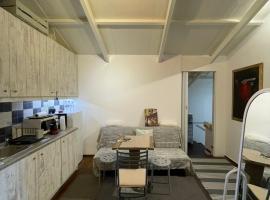 Simple Stay Vari's House, pet-friendly hotel in Vari