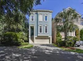 32 Corine Lane- Close to the beach, Seasonal Beach Shuttle, FREE Activities Included