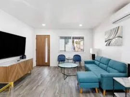 Cozy House Minutes from Downtown