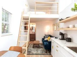 Cozy and Bright Mid-Century Gem in Eastside Action