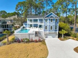 5 Shore Crest Lane- Chic, Close to Beach, Private Pool! FREE Activities Included