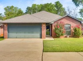 5 Mi to University of Oklahoma Home with Patio!