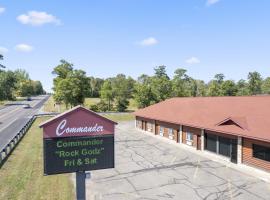 Commander Motel, hotel en Pequot Lakes