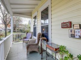 Timeless Victorian Gem w Breathtaking Mountains, hotel v destinaci Sutter Creek