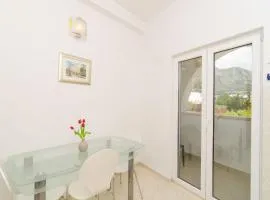 Apartments & Rooms Bari i - Studio Apartment with Balcony and City View Second Floor Apt 14