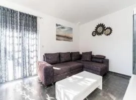 Villa Camellia - Two Bedroom Villa with swimming pool