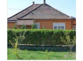 Tünde Vendégház, hotel di Foktő