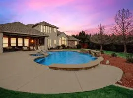 Lakefront Mansion with Pool and Cinema